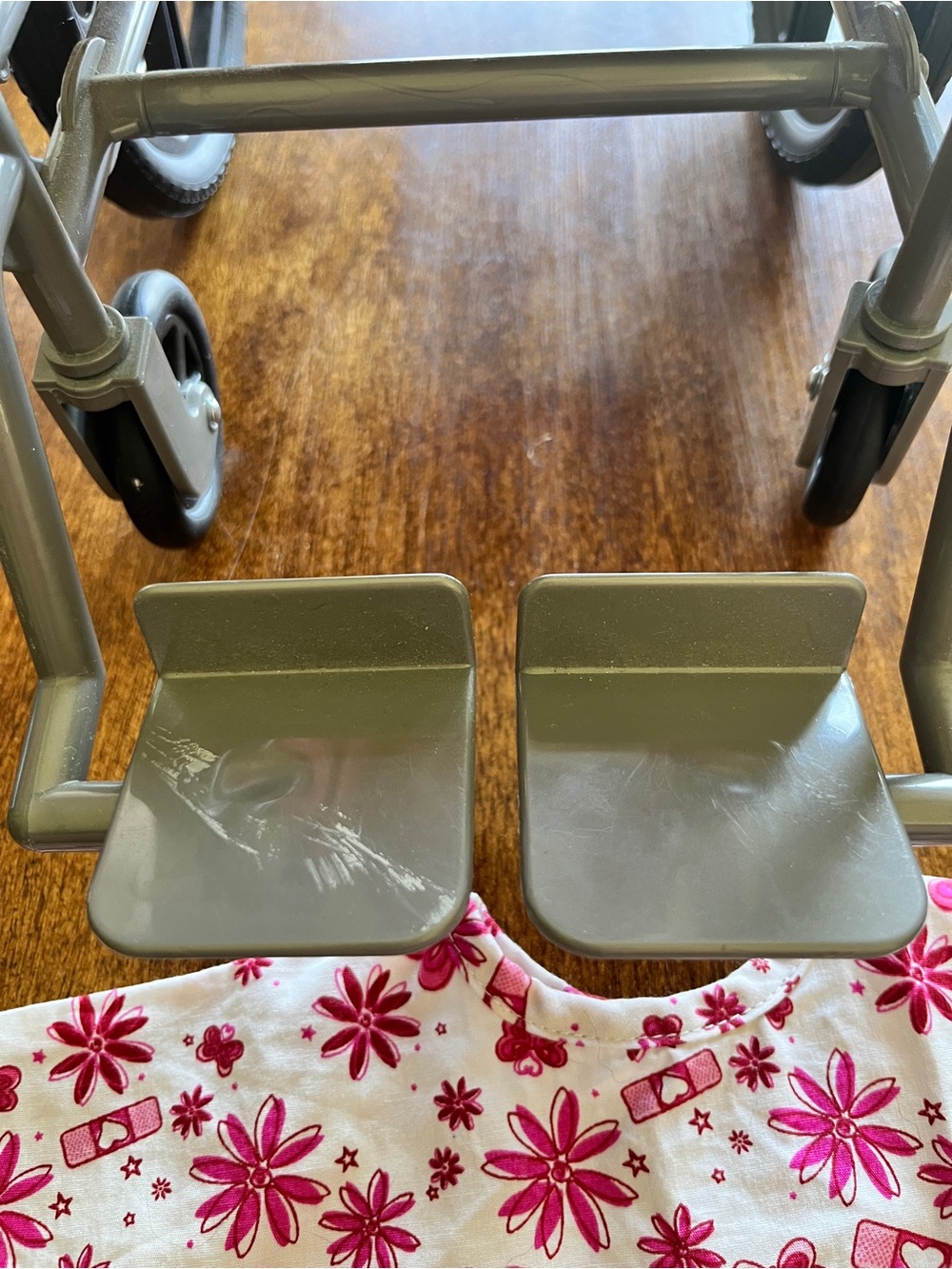 American Girl Doll Medical Bundle – Wheelchair, Asthma Kit & Accessories - Picture 5 of 6